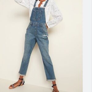 Old Navy Kelsey Distressed Boyfriend Denim Jean Overalls Jumper in Size 2